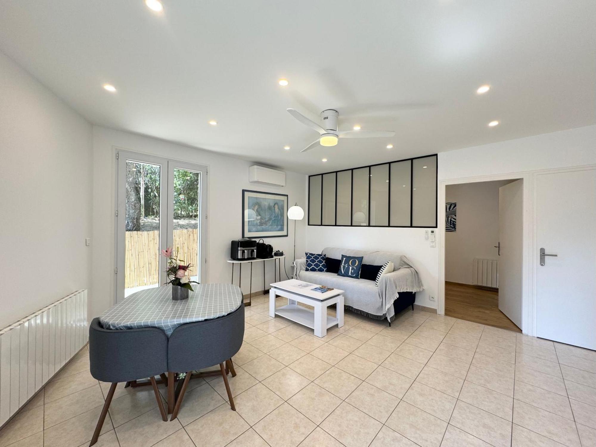 Appartement 1Ch Avec Terrasse Et Jardinet A 400M De La Plage 滨海卡瓦莱尔 外观 照片