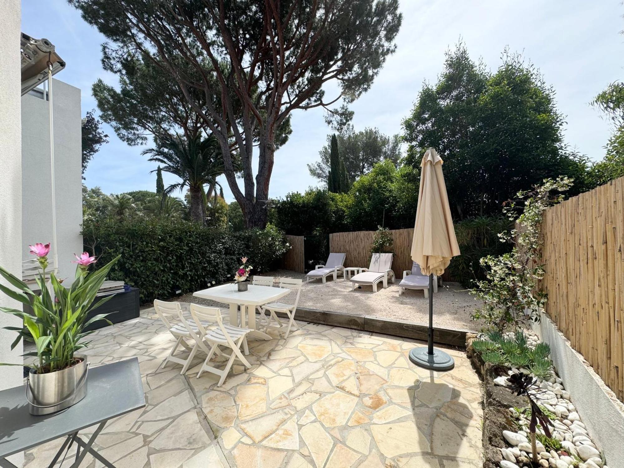 Appartement 1Ch Avec Terrasse Et Jardinet A 400M De La Plage 滨海卡瓦莱尔 外观 照片