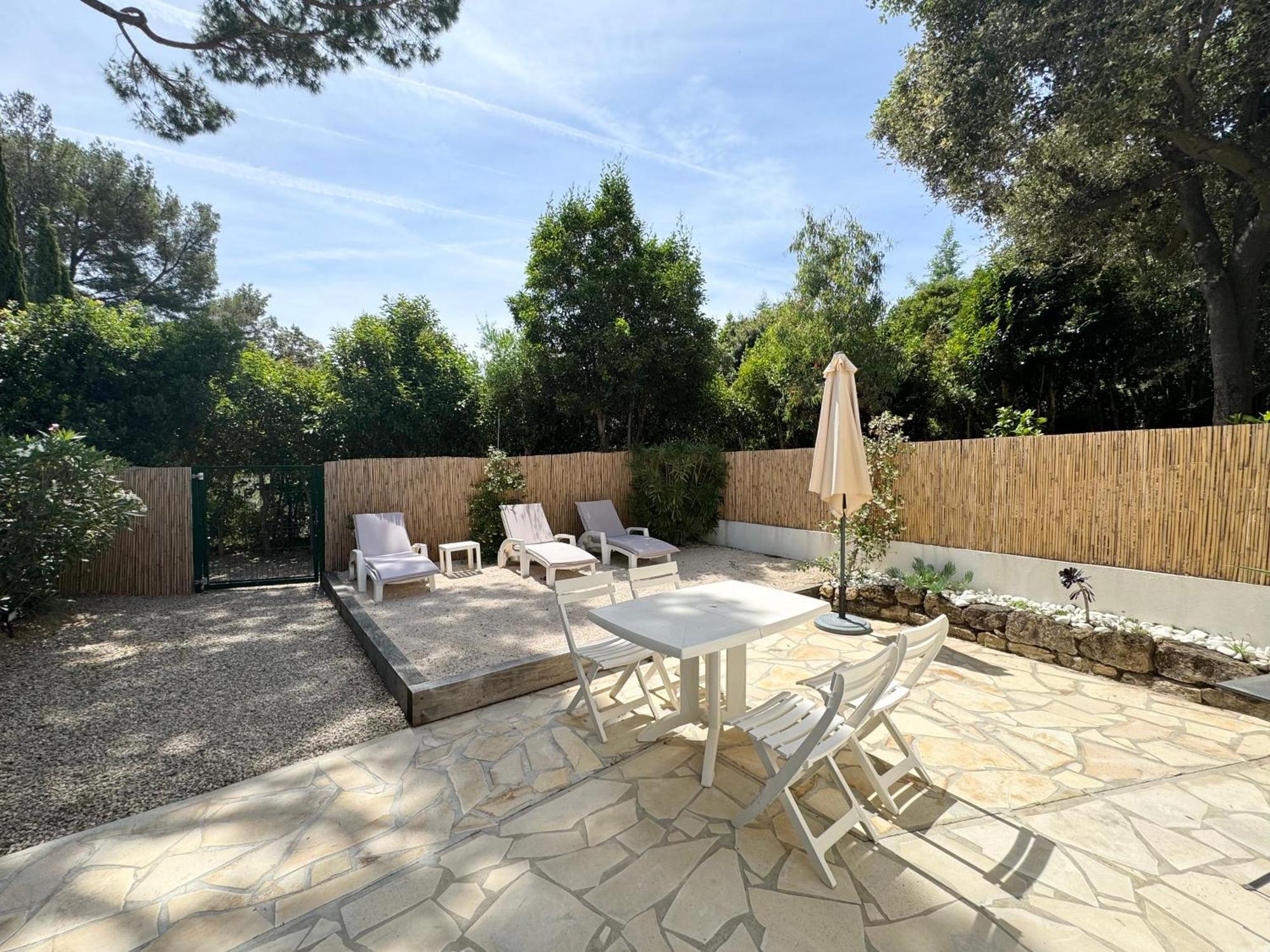 Appartement 1Ch Avec Terrasse Et Jardinet A 400M De La Plage 滨海卡瓦莱尔 外观 照片